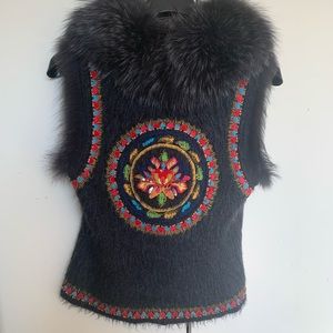 Escada Mohair embroidered vest detachable collar